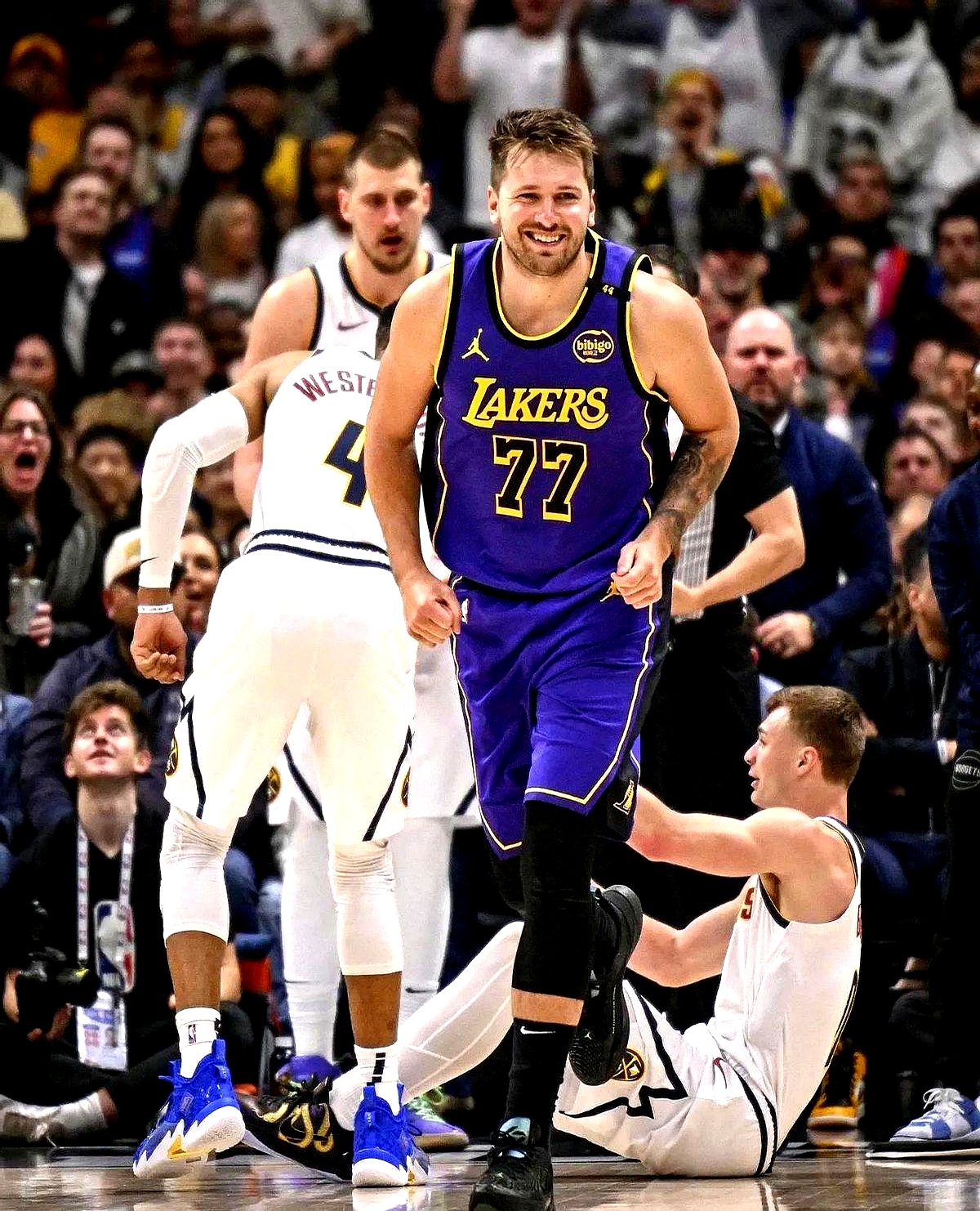 包含冲刺阶段体能课后，洛杉矶湖人战术微调备战英超，球迷炸锅，阵容厚度经受考验的词条-开云体育官方入口